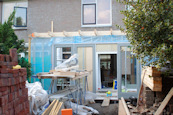 Aanbouw serre- Klik om afbeelding te vergroten